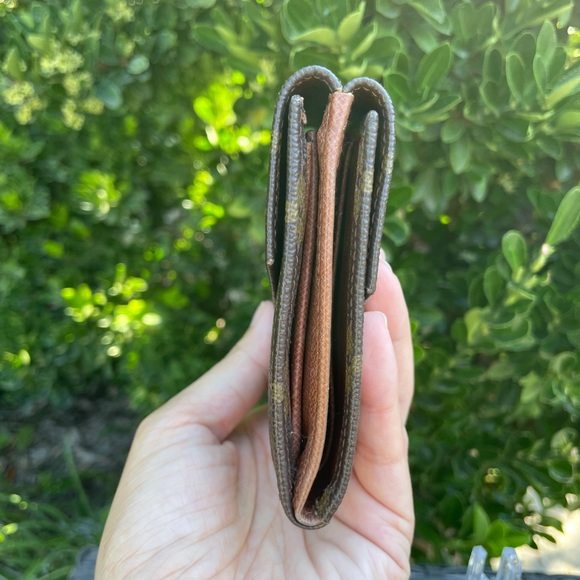 Vintage Louis Vuitton Elise wallet in monogram - Picture 6 of 11